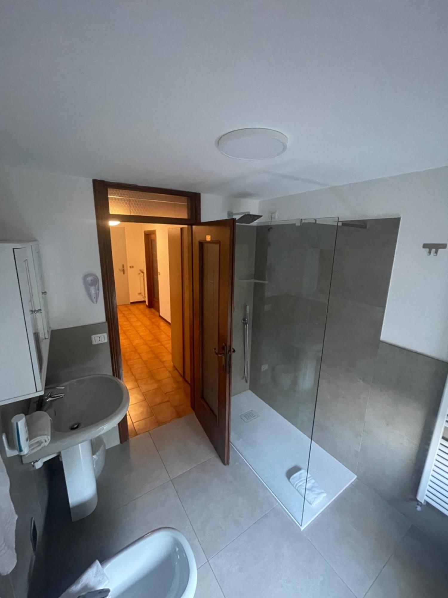 Two-Room Apartment,1308746356:JPEG
