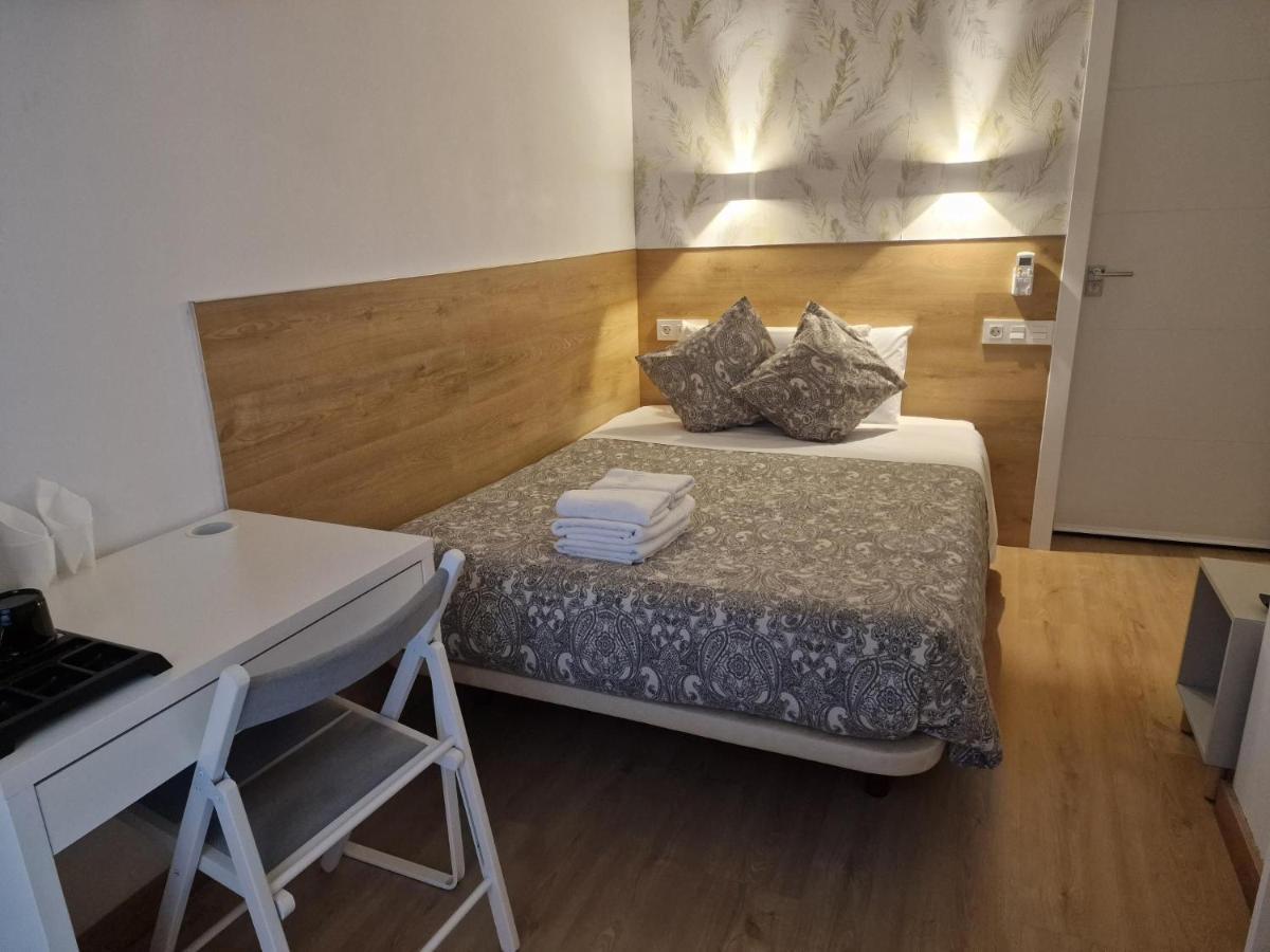 Double Exterior Room