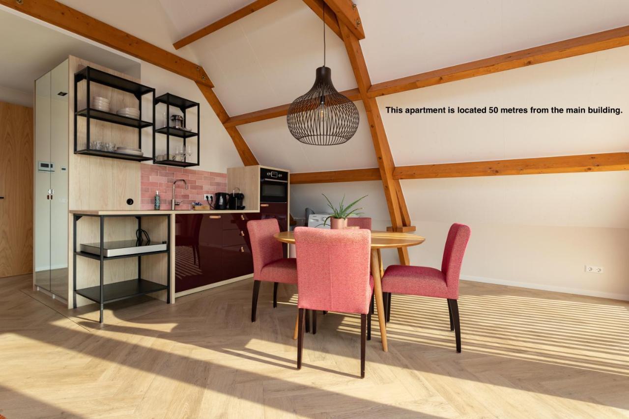 One-Bedroom Apartment,1308815440:JPEG