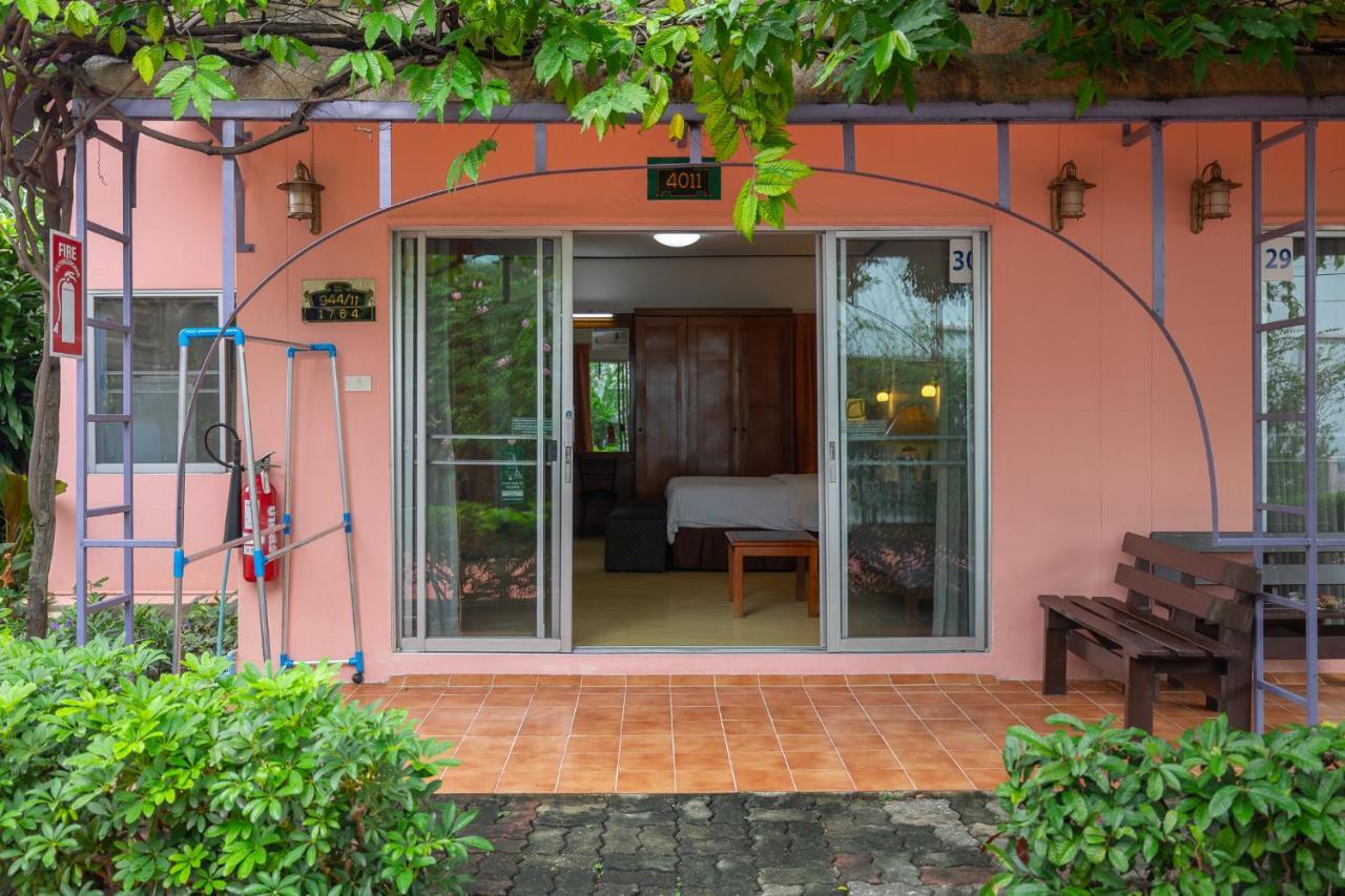 Deluxe Bungalow Garden View