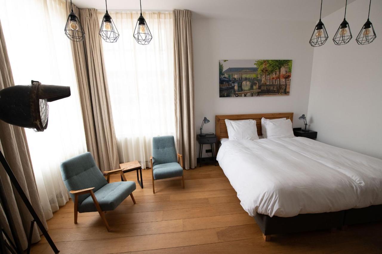 Large Double Room,1309816138:JPEG