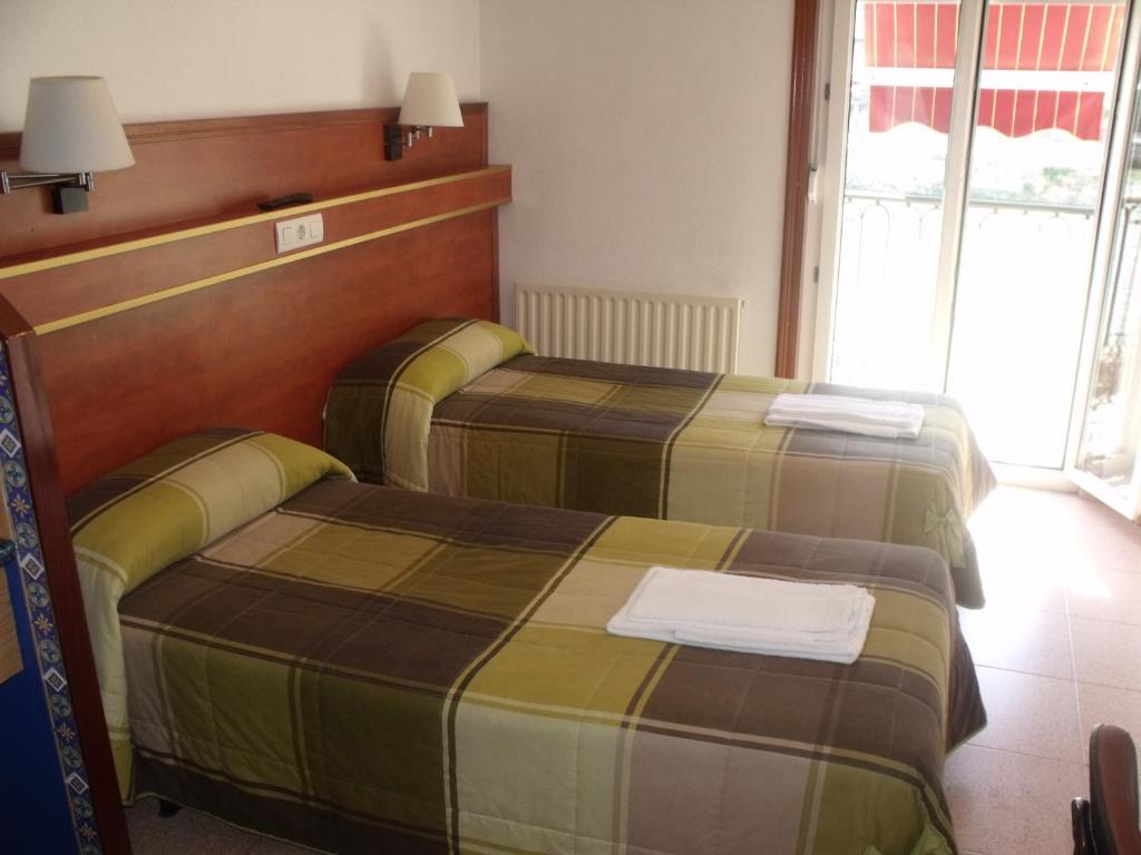 Twin Room,708918670:JPEG