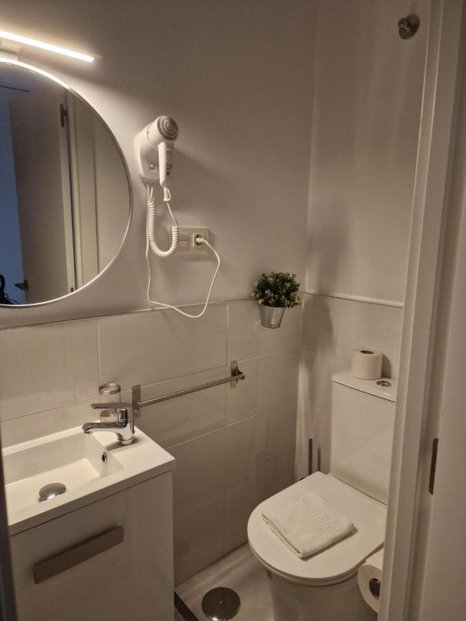 Double Exterior Room