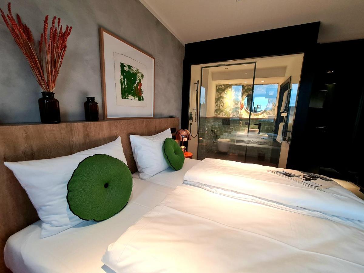Standard Double Room,1310394883:JPEG