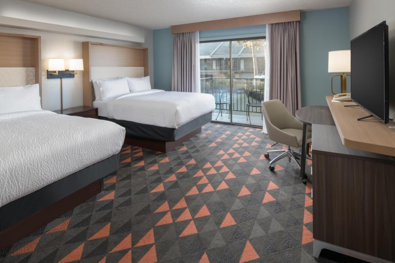 Premium Queen Room Two Queen Beds Courtyard View