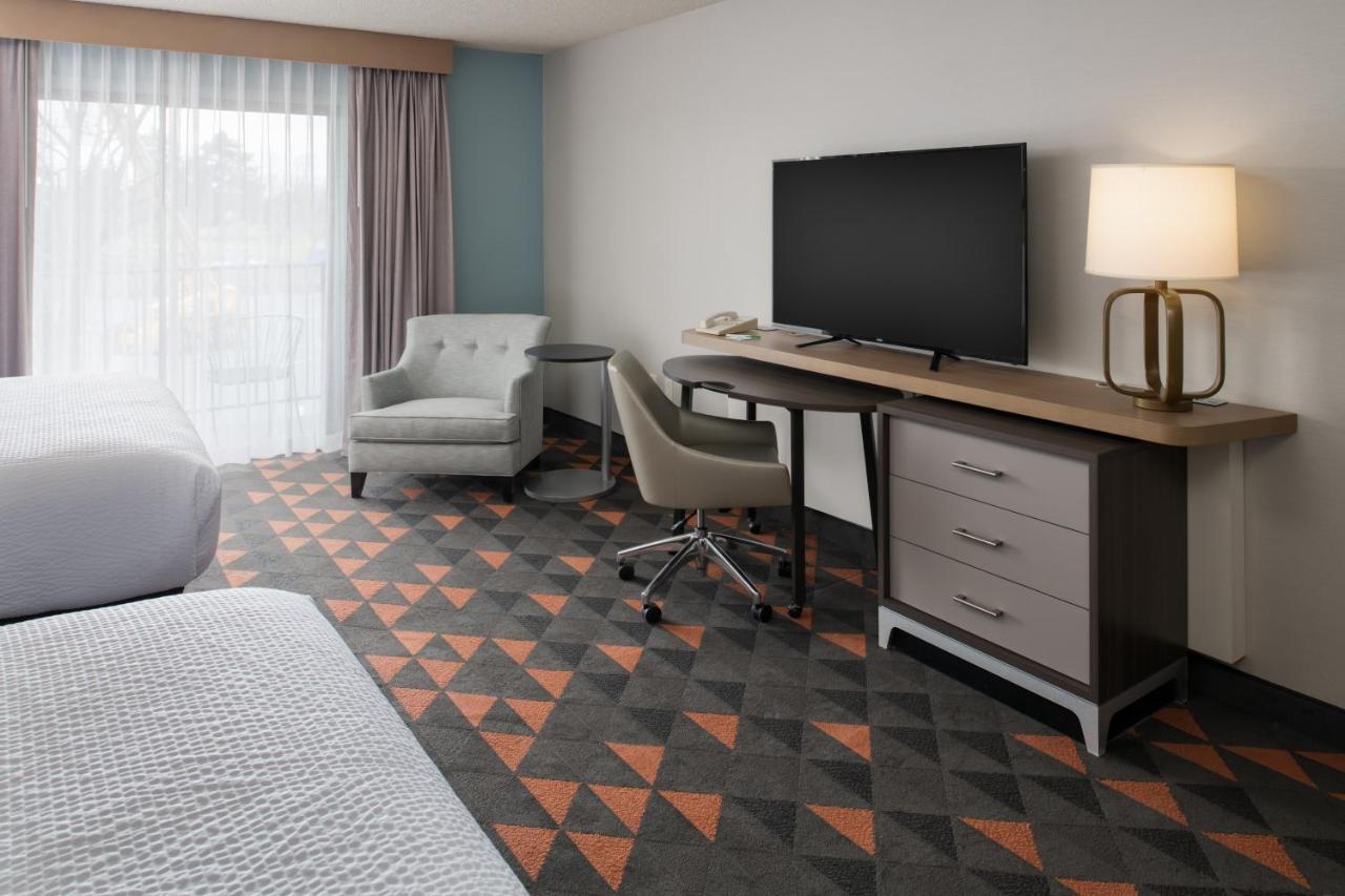 Standard Room Two Queen Beds