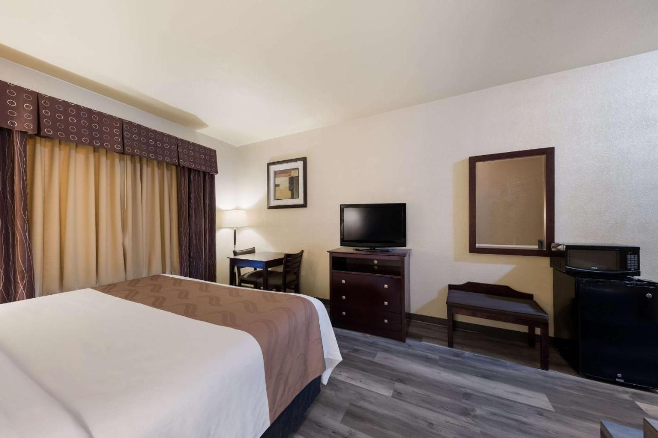 King Room - Non-Smoking