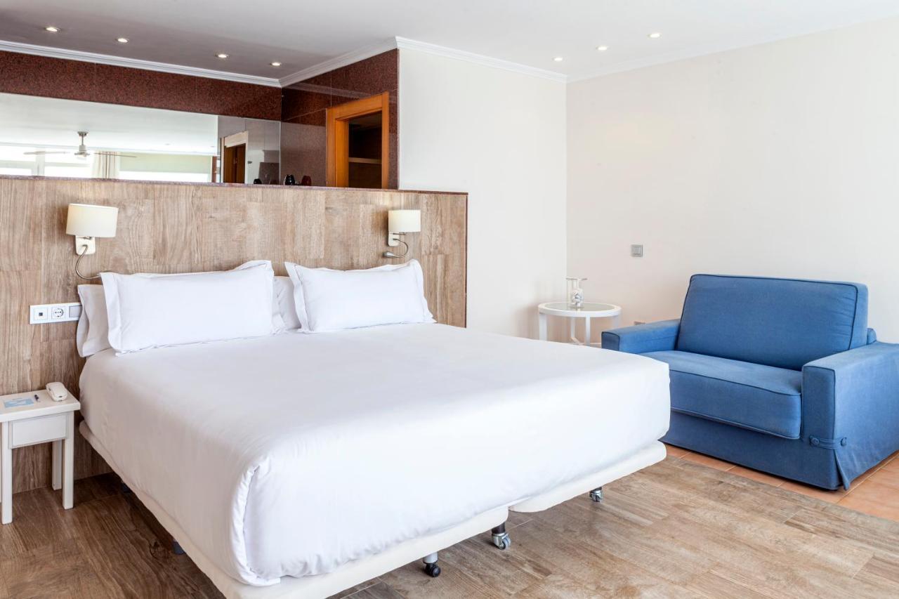 Suite Pool Access