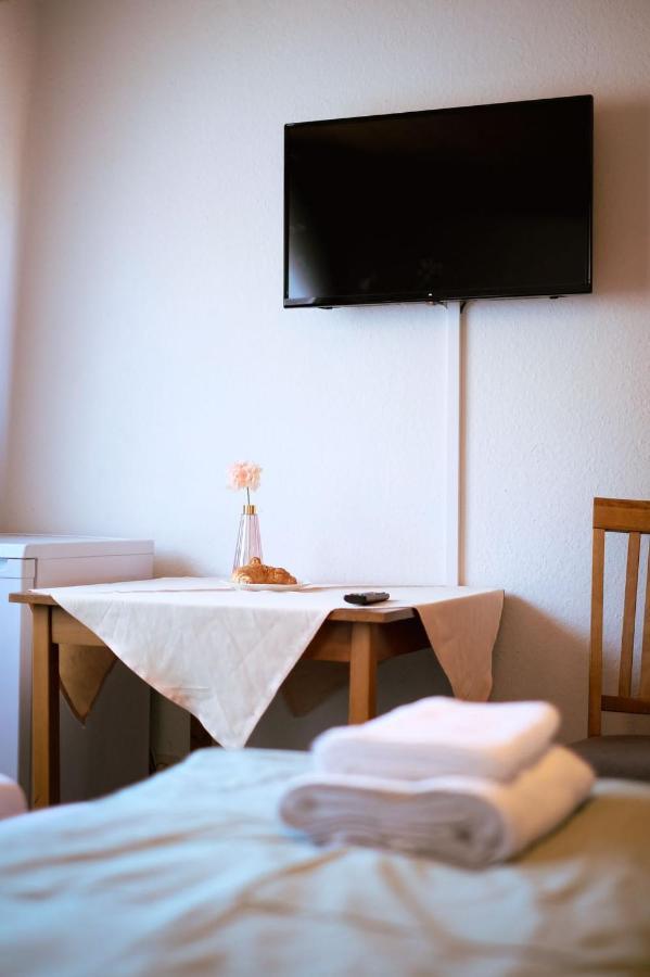 Standard Double Room,1311205558:JPEG