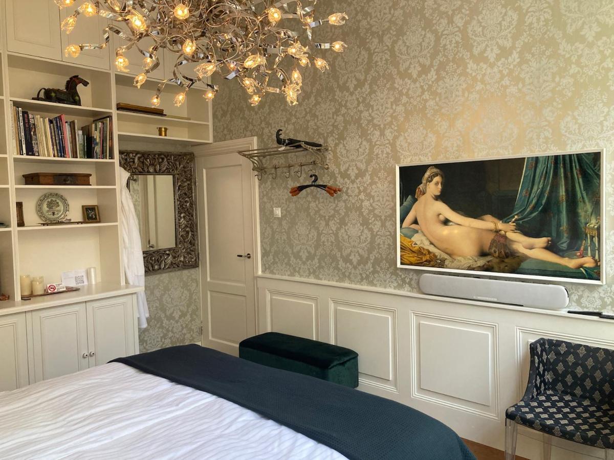 Superior King Room,1311987349:JPEG