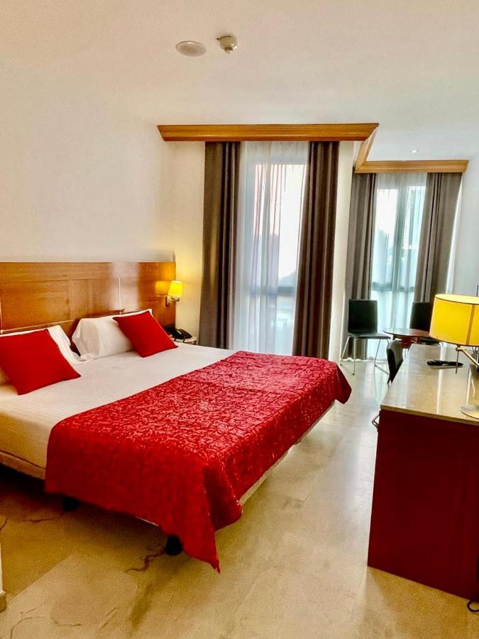 Double Room,1311808183:JPEG