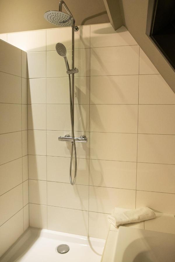 Deluxe Double Room Bath,1312566478:JPEG