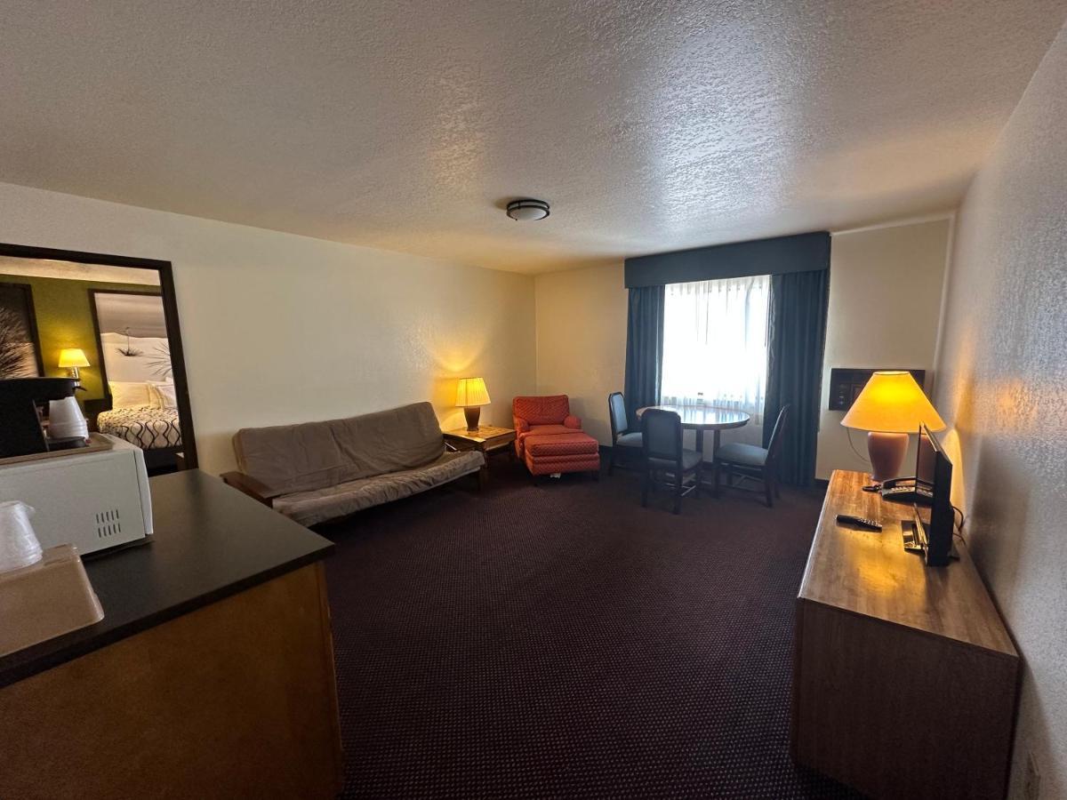 Queen Suite