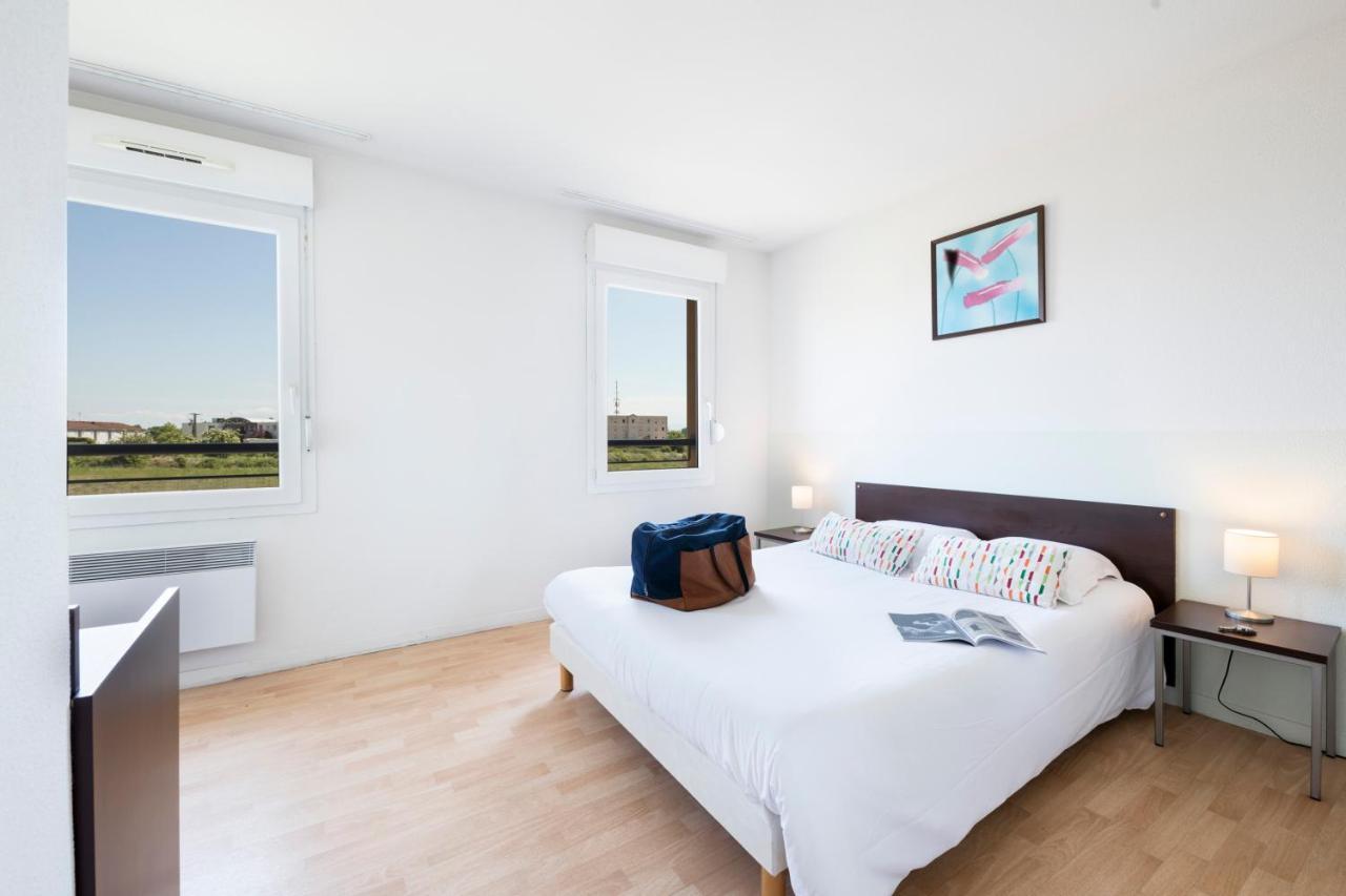 One-Bedroom Apartment,1314091927:JPEG