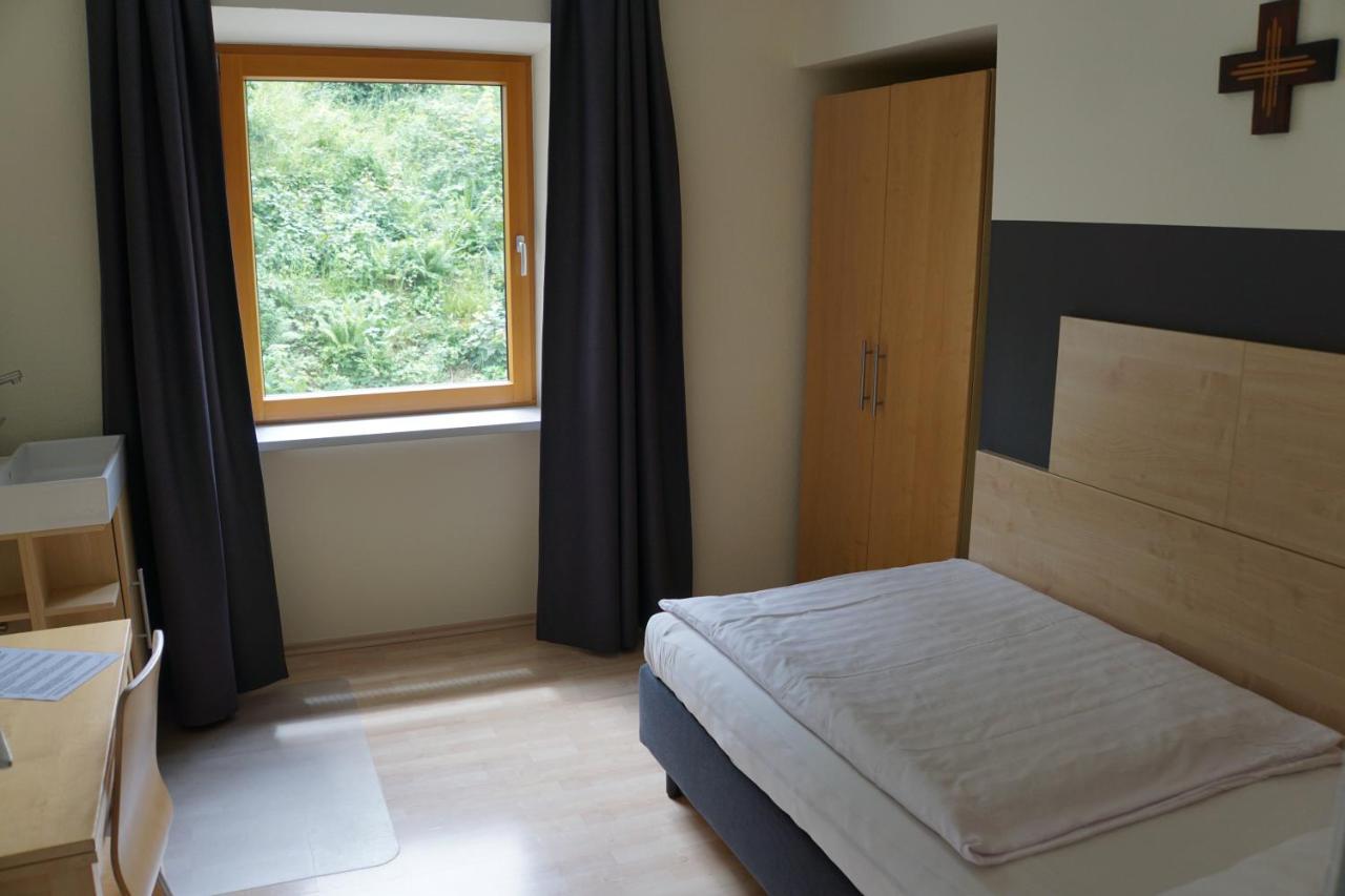 Single Room,1314108016:JPEG