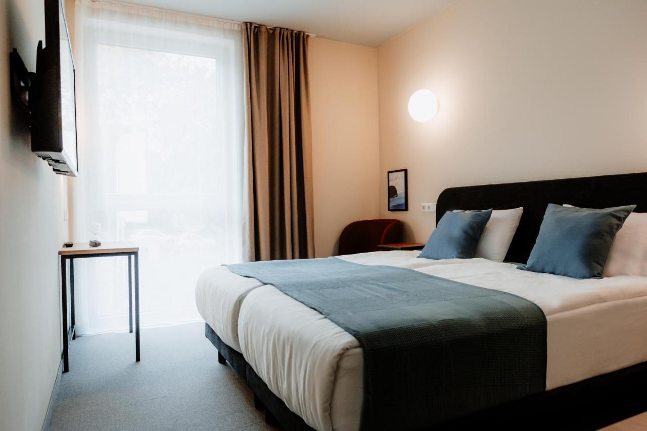 Twin Room,1591618432:JPEG
