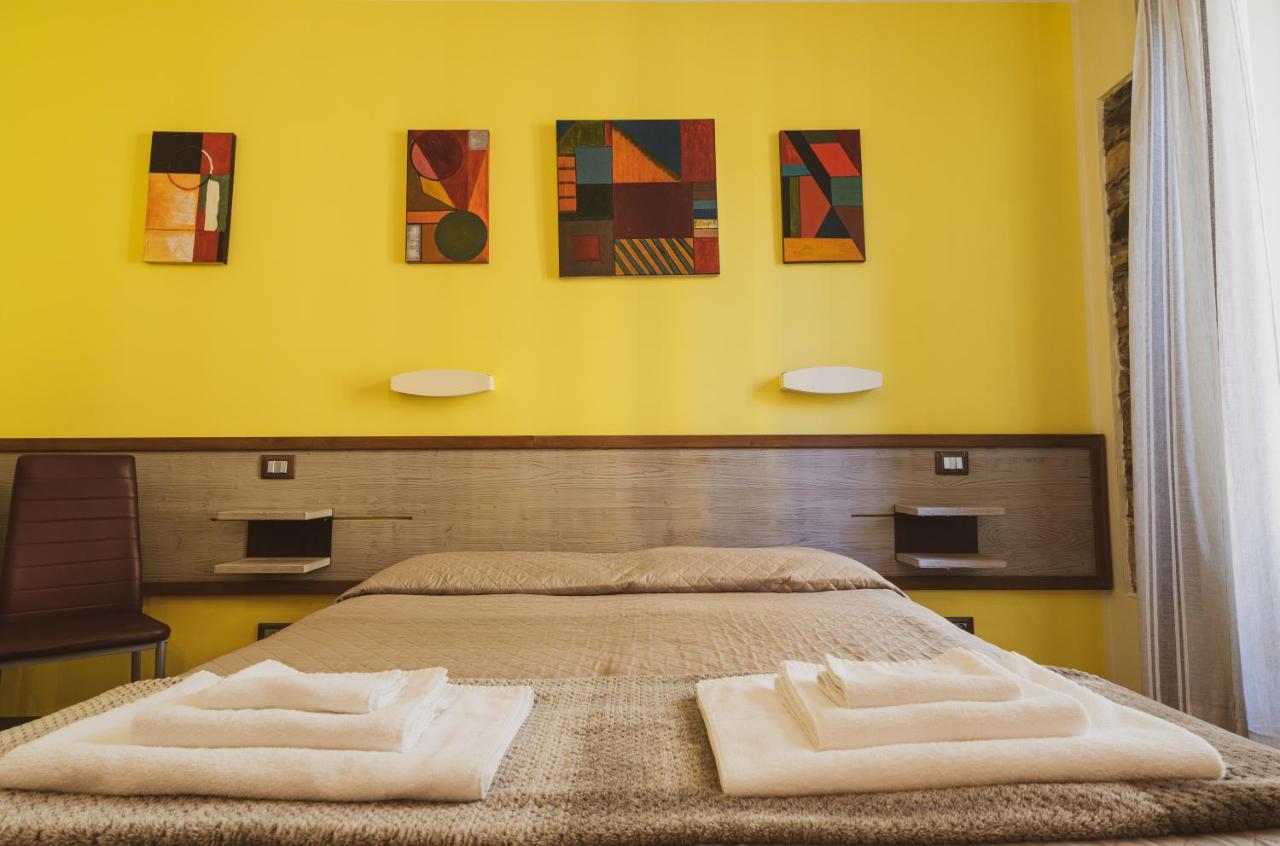 Double or Twin Room Private Bathroom