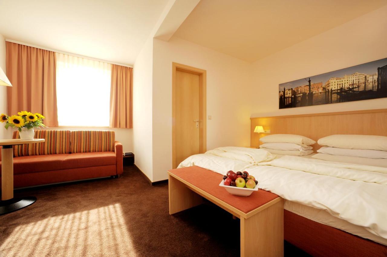 Double Room,1039700998:JPEG