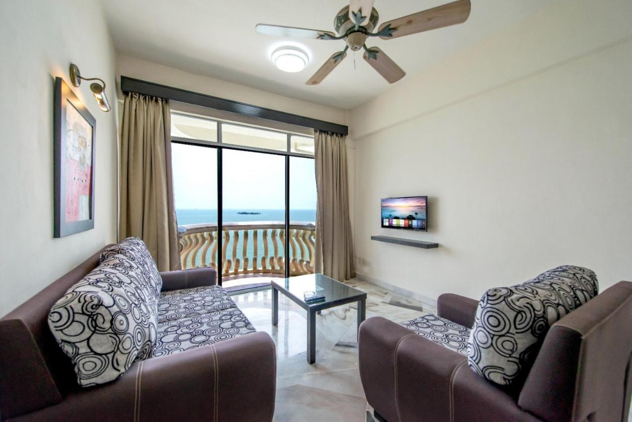 Three-Bedroom Apartment Sea View