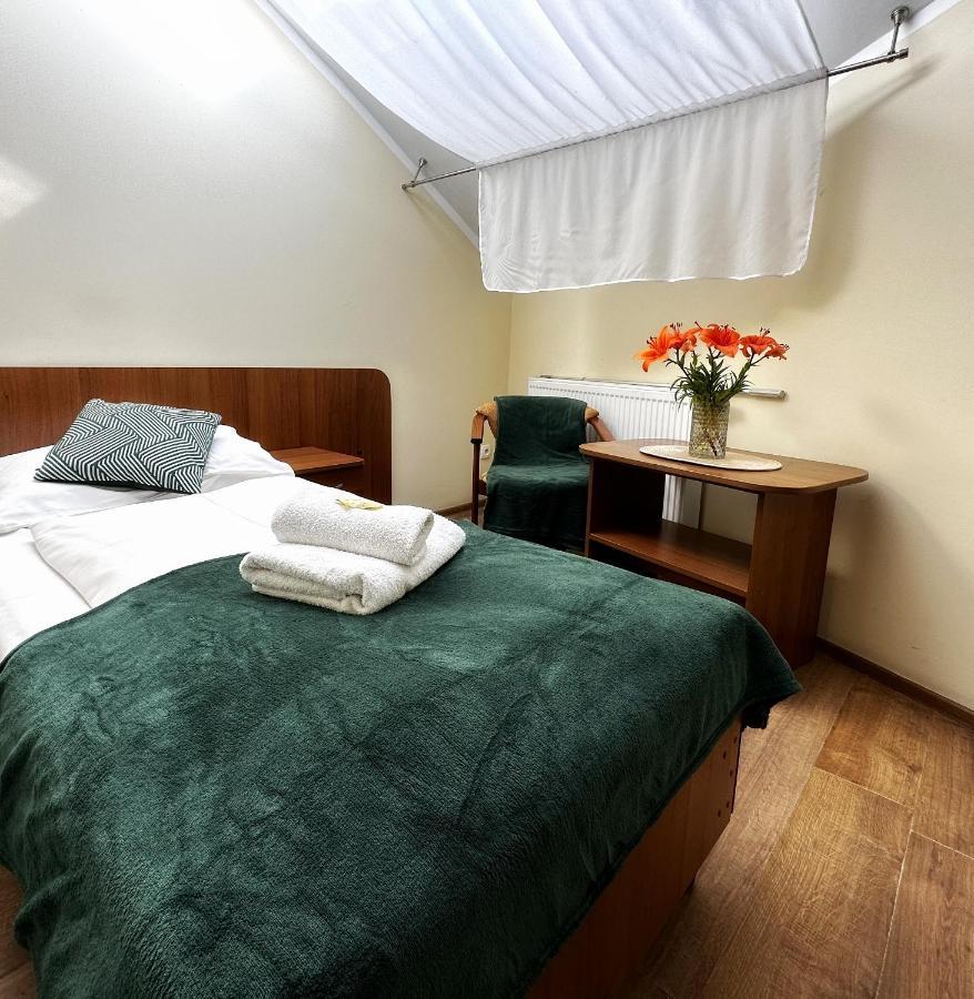 Economy Twin Room without Balcony Attic