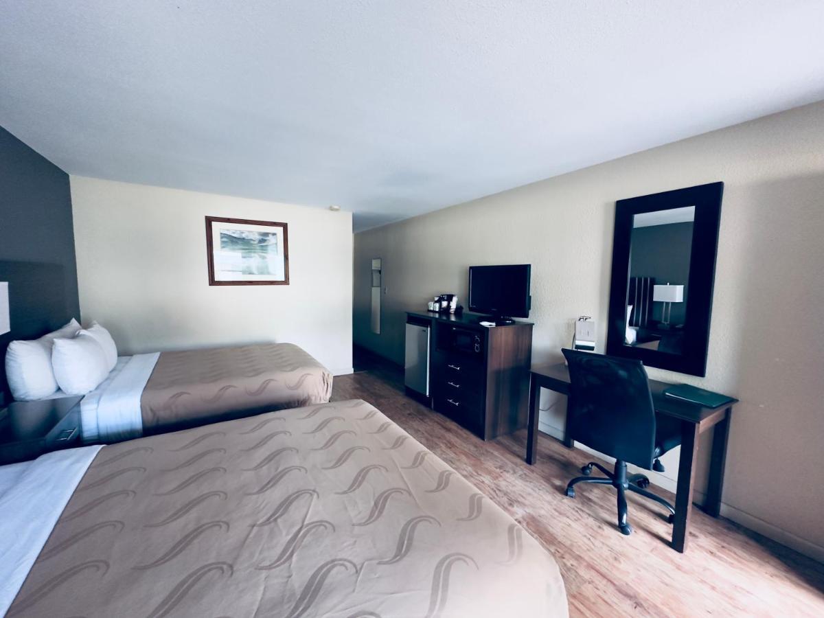 Standard Queen Room Two Queen Beds
