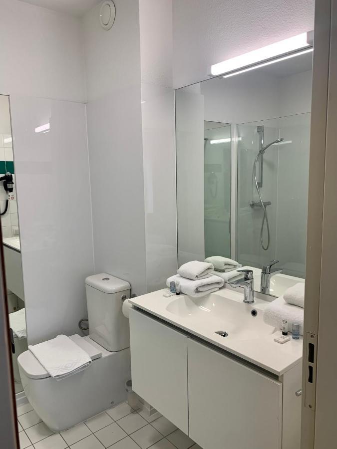 Twin Room,1552695385:JPEG