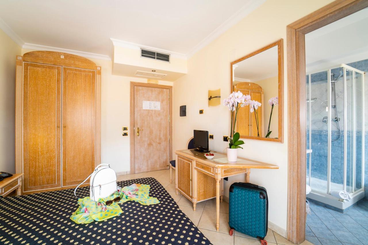 Double or Twin Room Extra Bed,1318718800:JPEG