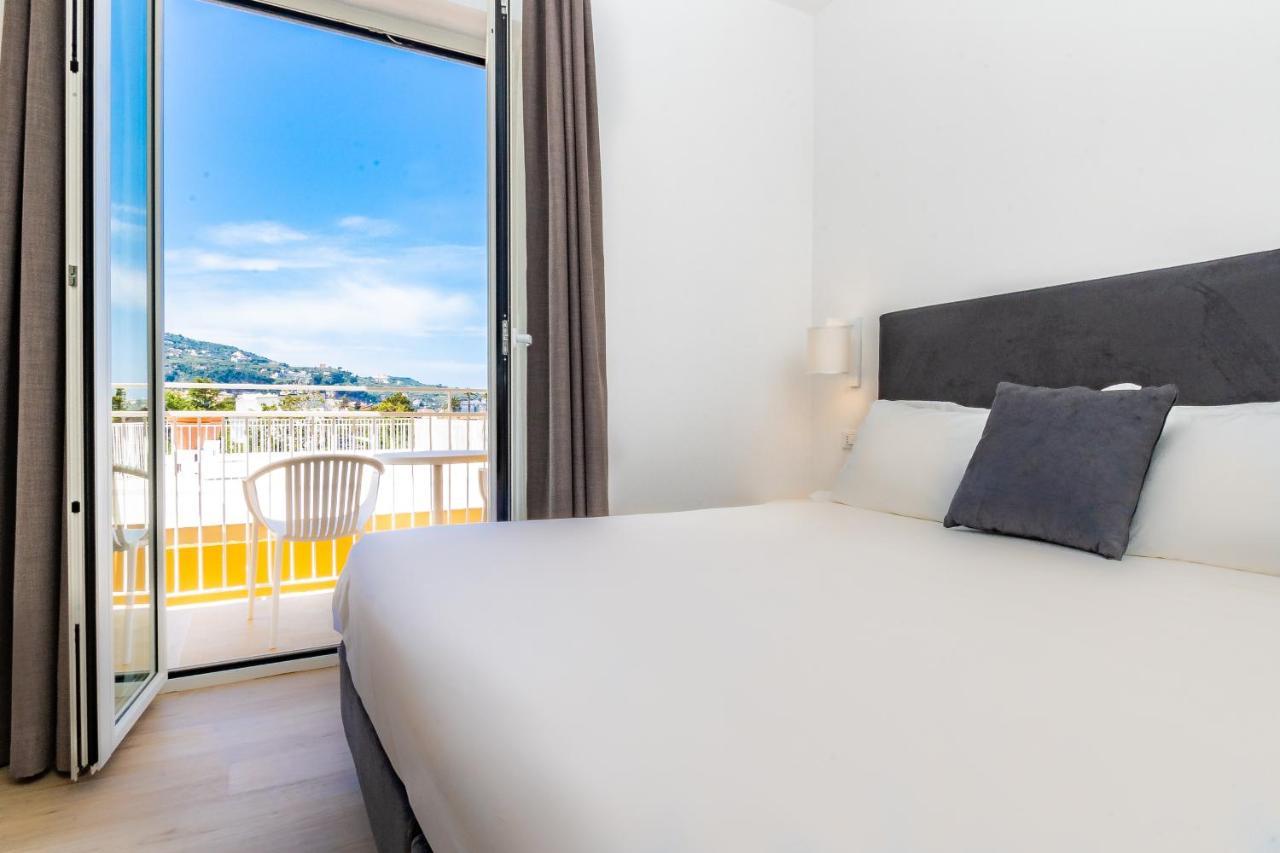 Double or Twin Room Balcony