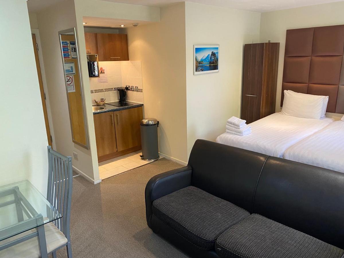 Double Executive Studio