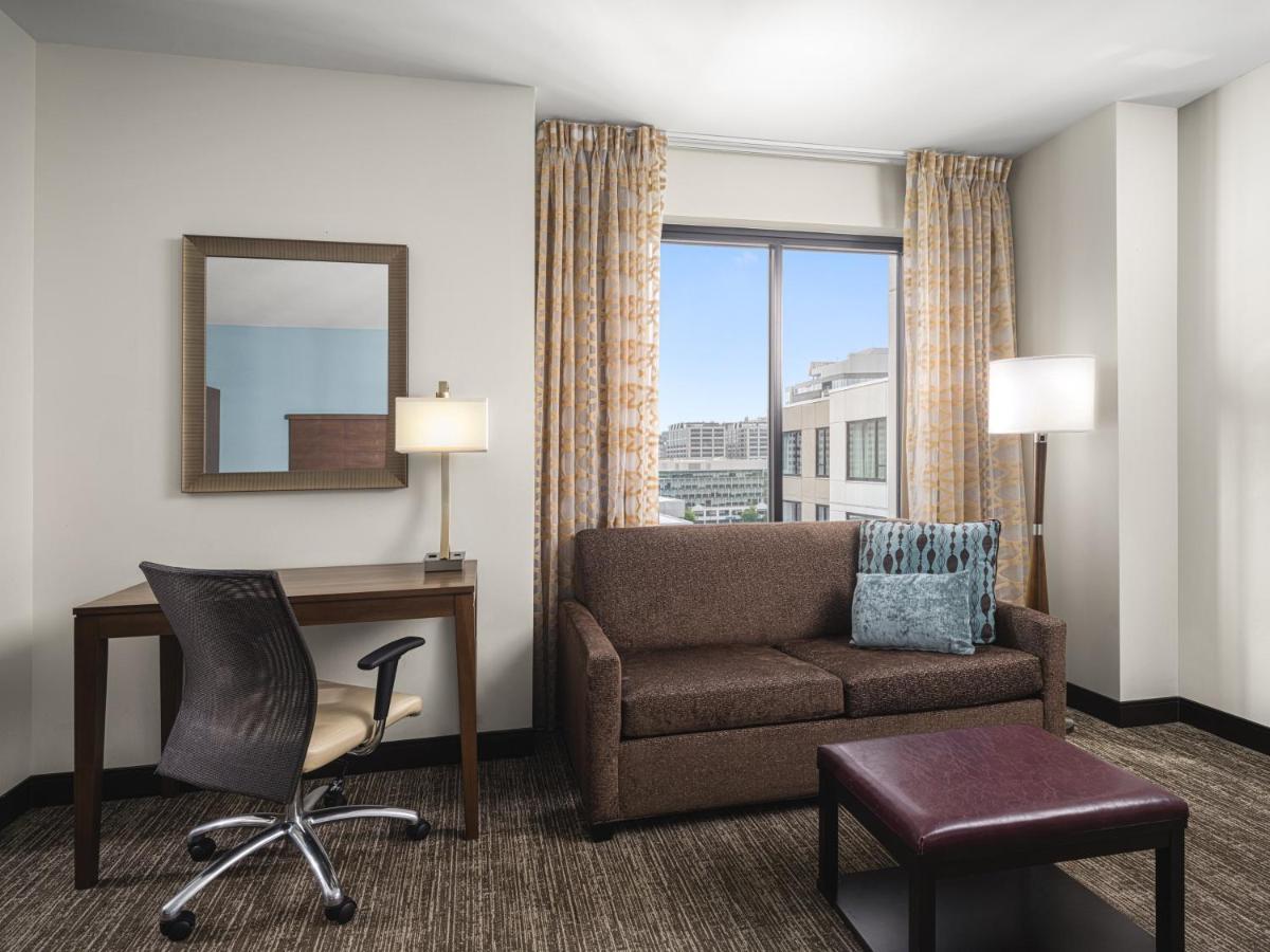 Deluxe Studio Suite 2 Queen Beds Non-smoking