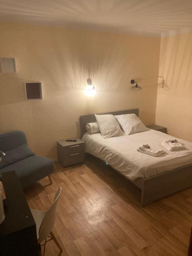 Triple Room Shared Toilet
