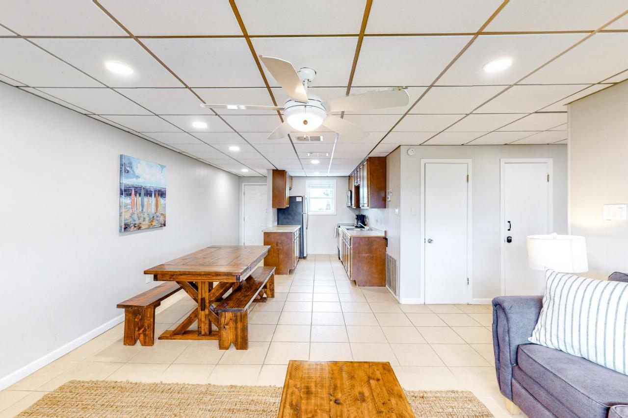 Two-Bedroom Apartment,1321248925:JPEG