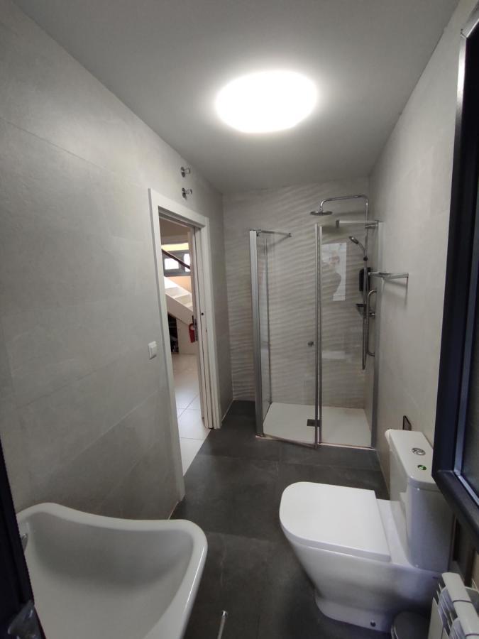 Deluxe Queen Room private patio bathroom