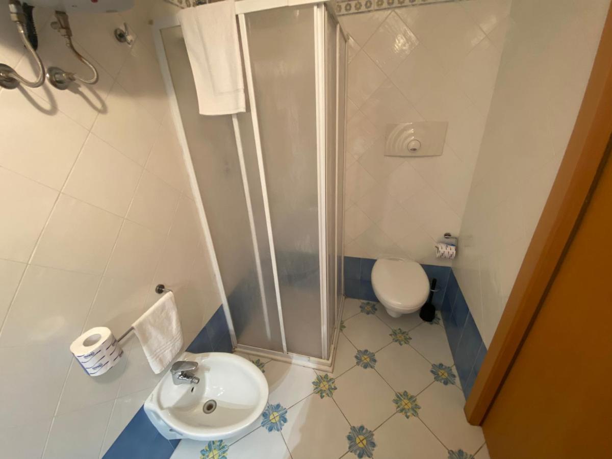 Deluxe Single Room Split Level