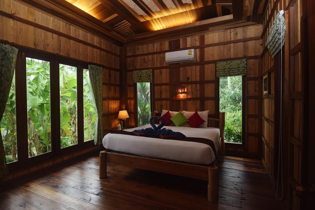 Deluxe Double Room Hill Top