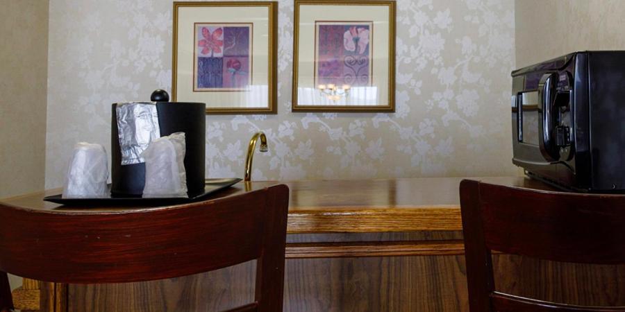 Parlor Suite,1324194730:JPEG