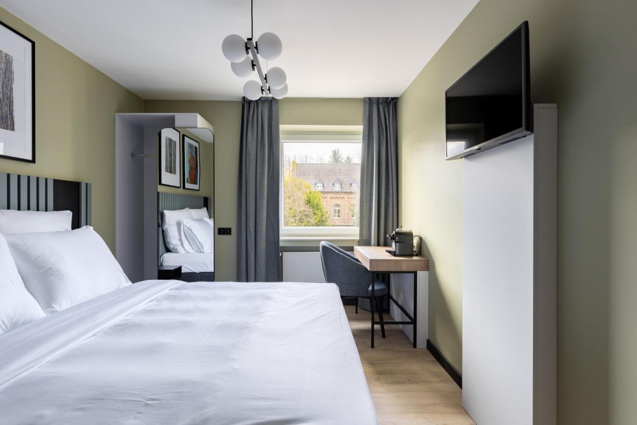 Standard Room,1324291063:JPEG