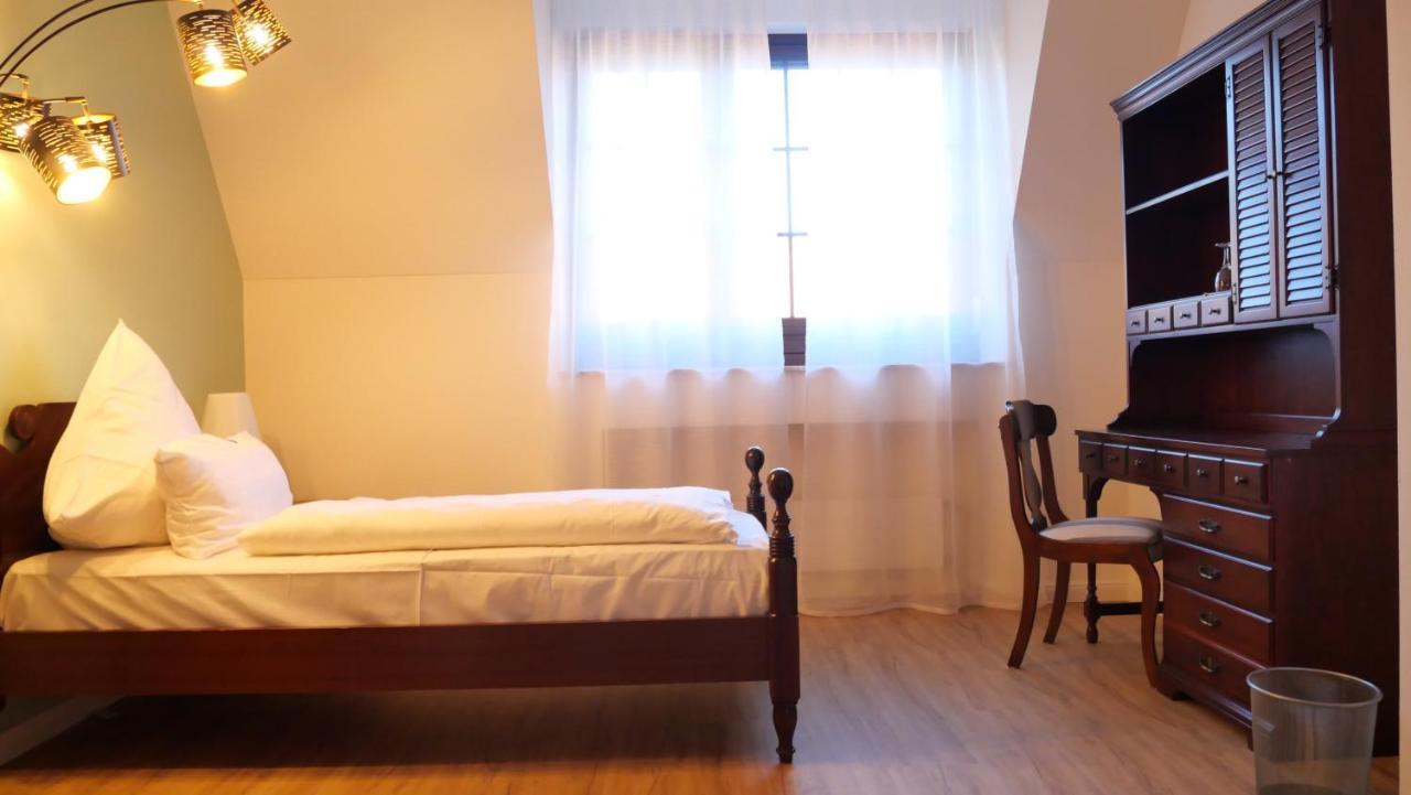 Single Room,1324748230:JPEG