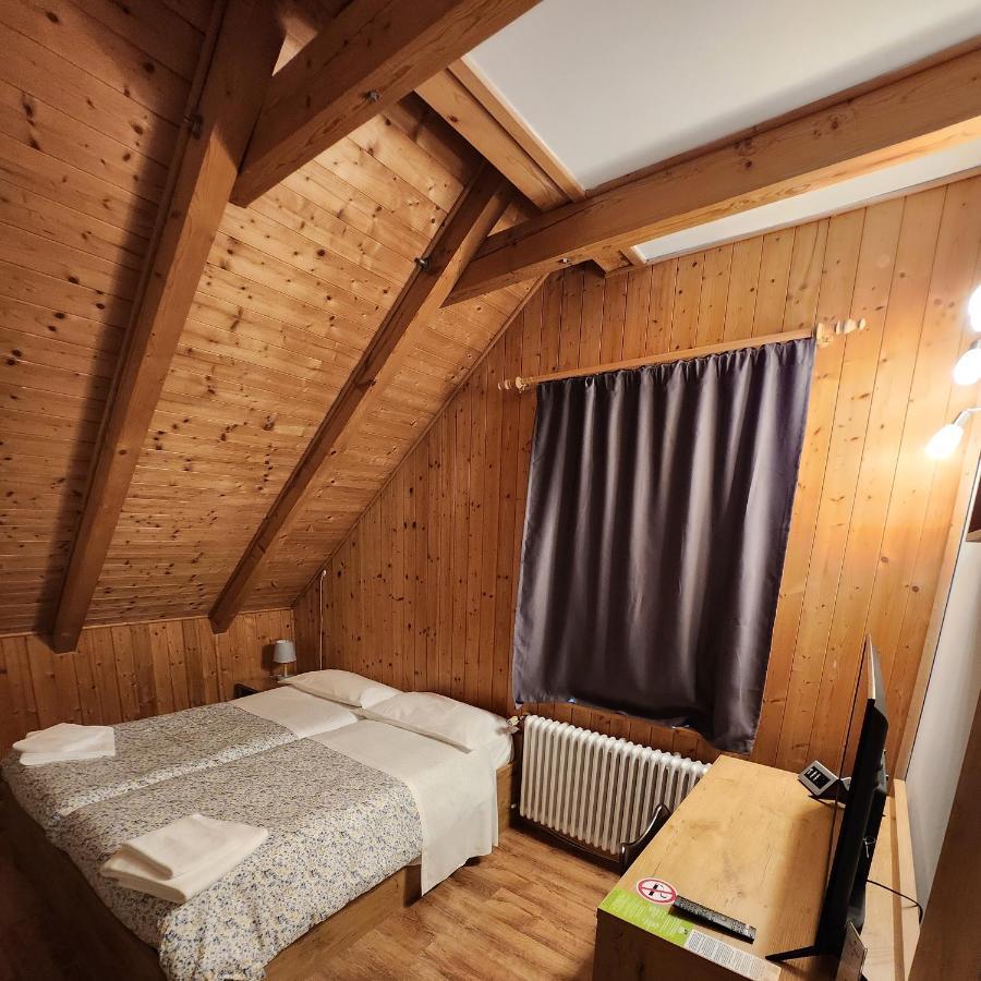 Classic Quadruple Room,1326151885:JPEG