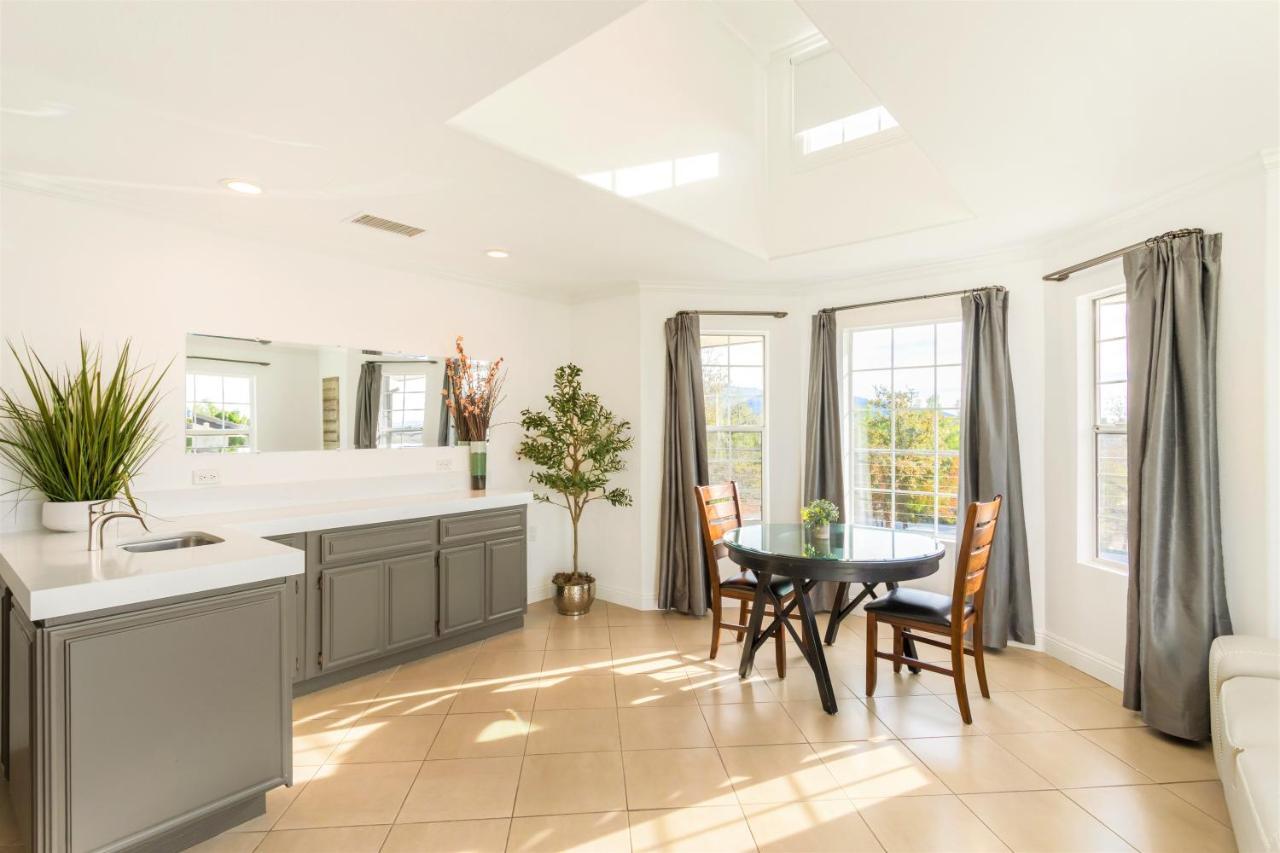 Superior King Suite