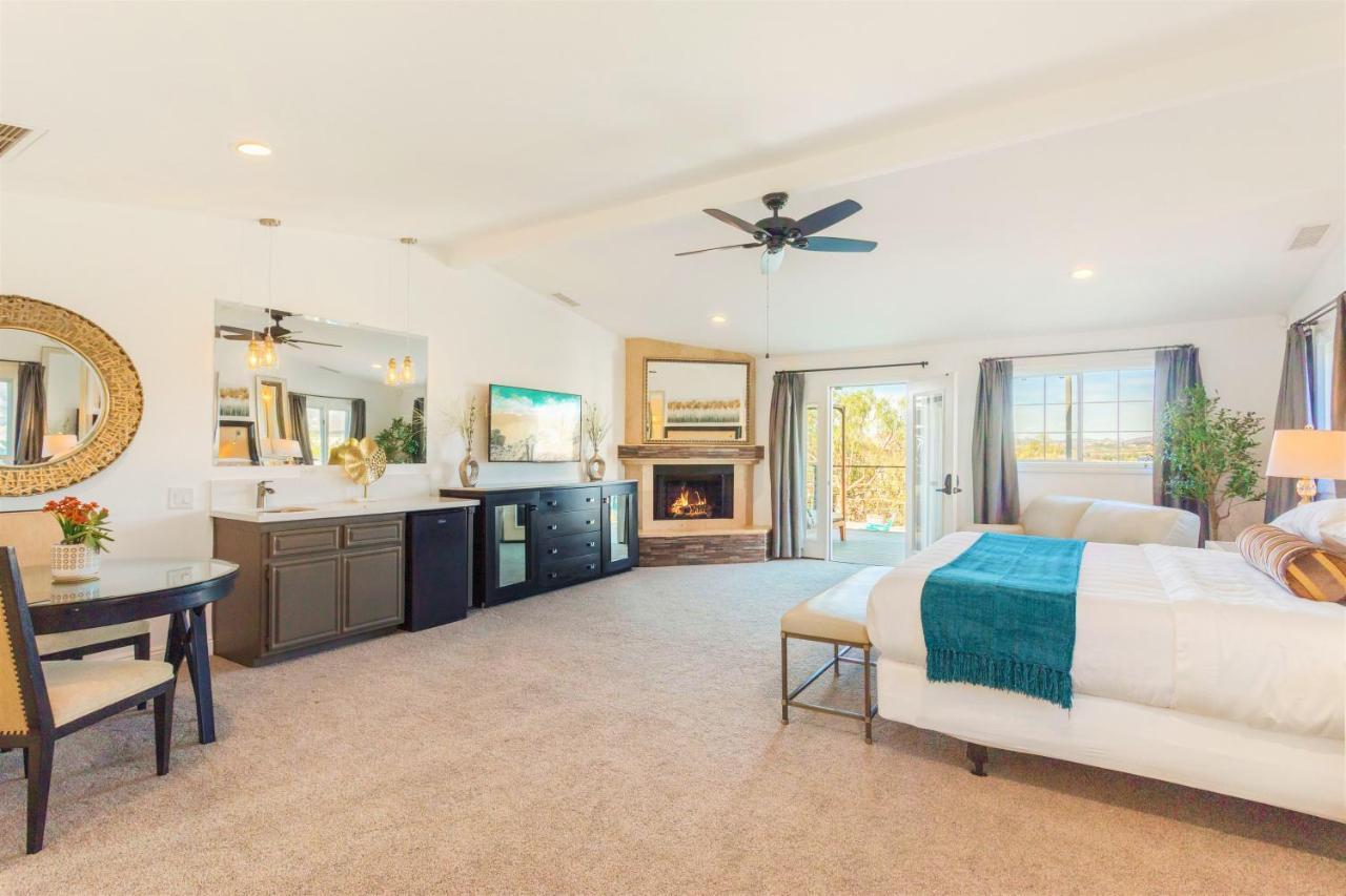 Deluxe King Suite