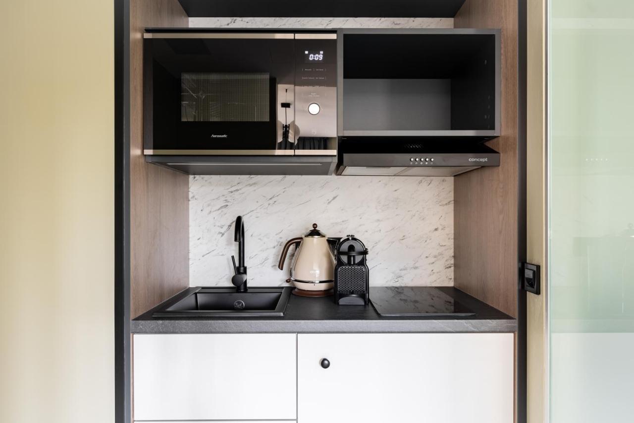 Large Studio Kitchenette