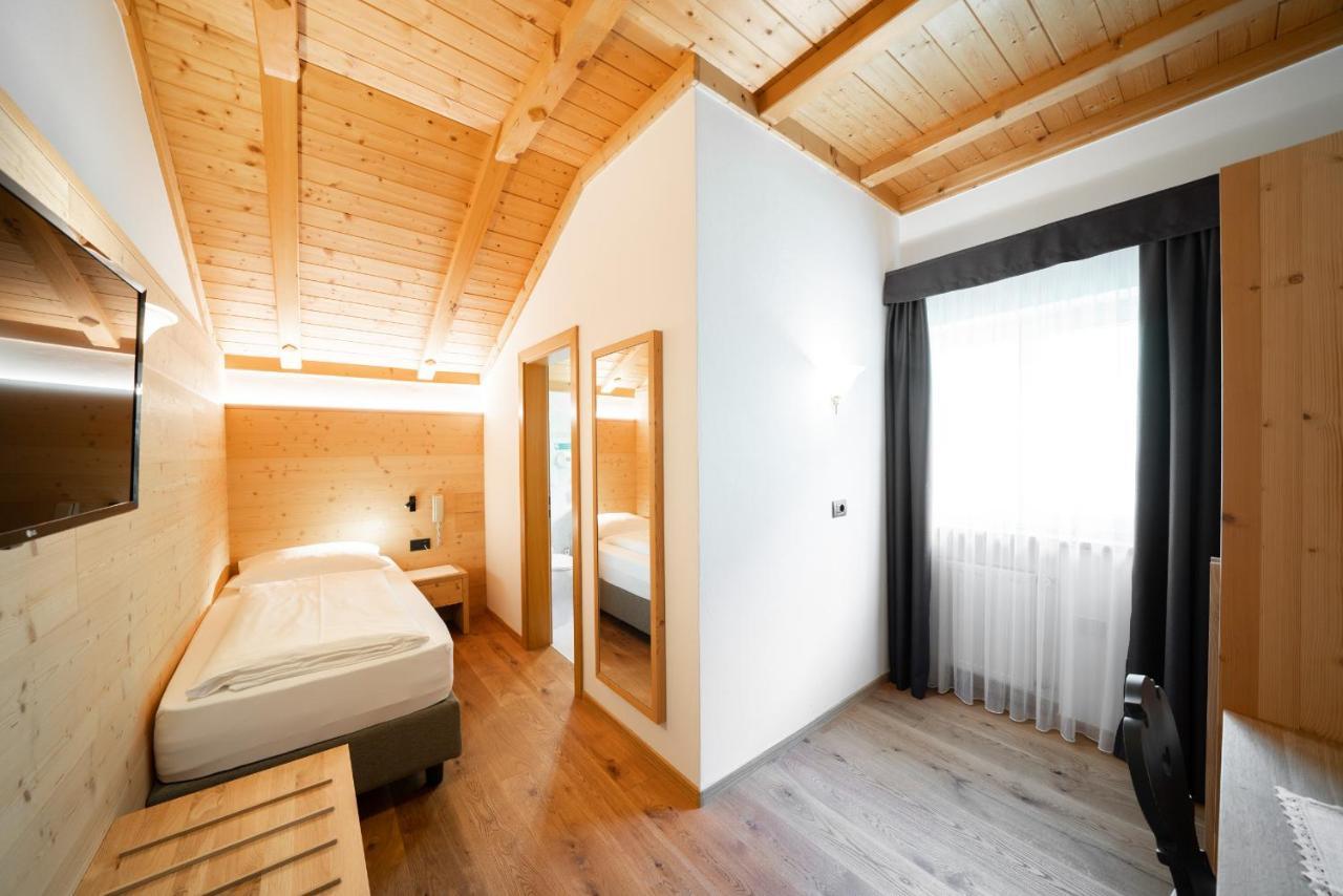 Single Room Bathroom