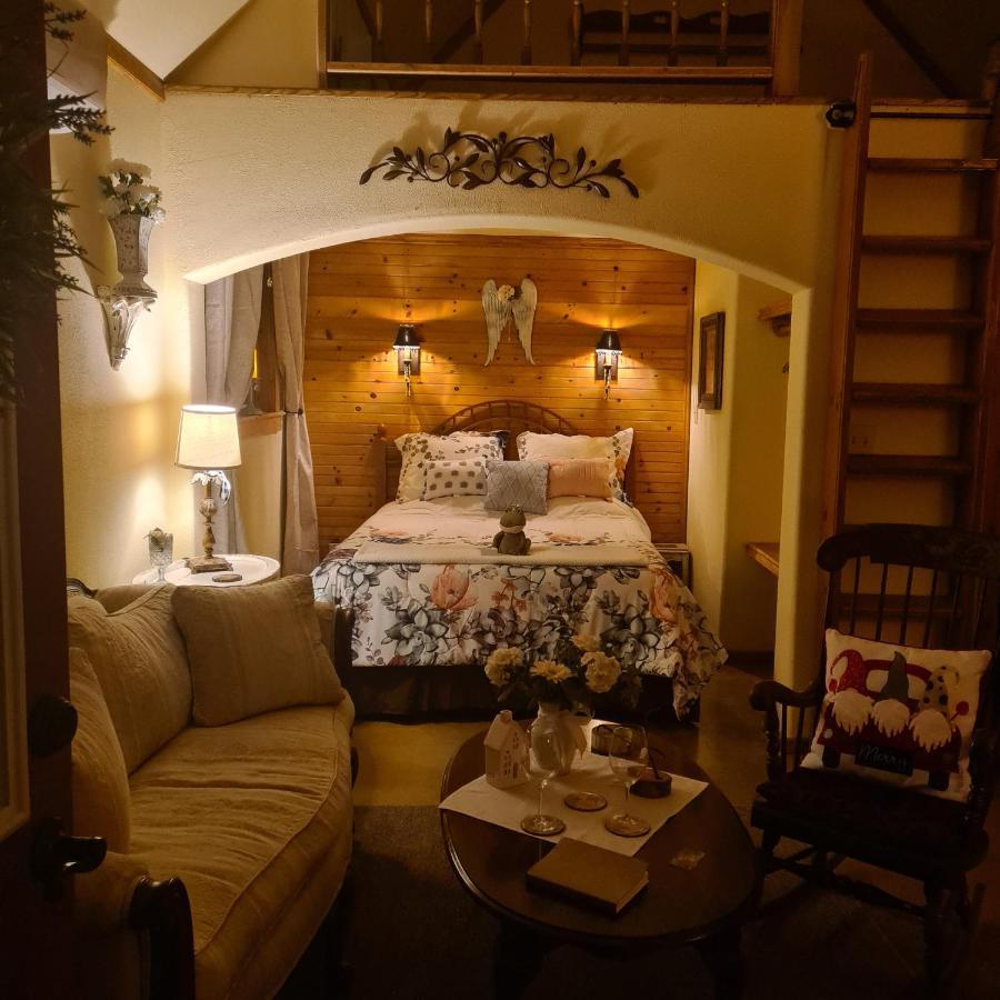 Aschenputtel Two-Bedroom Cottage