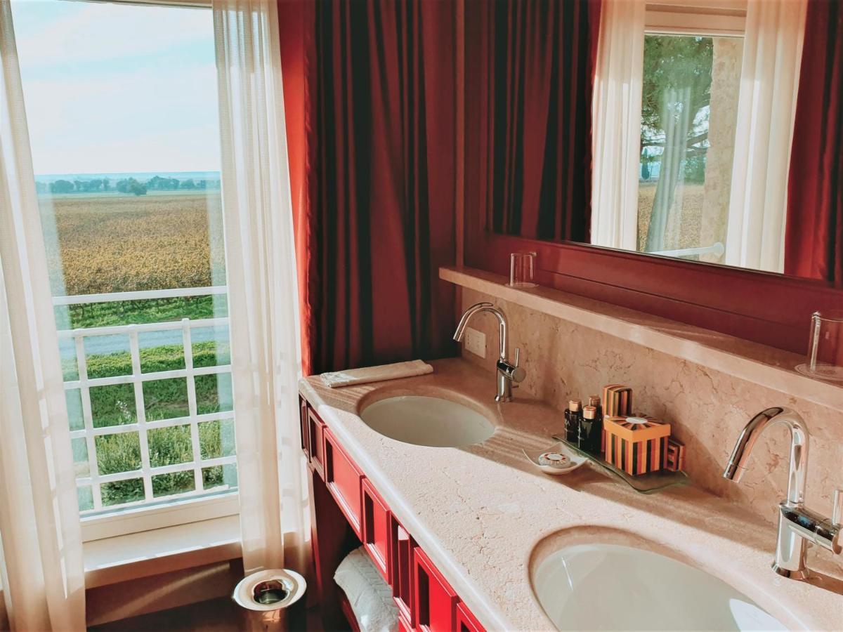 Deluxe Double Room Garden View
