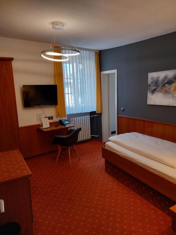Single Room,1329177455:JPEG