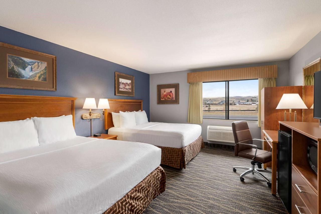 Queen Room with Two Queen Beds - Non-Smoking/Pet Friendly