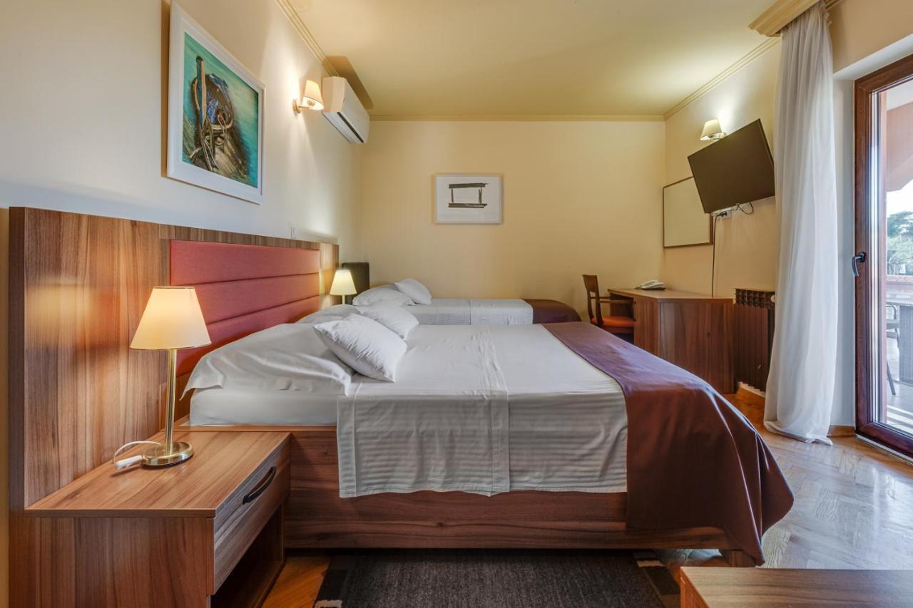 Standard Triple Room,1329228011:JPEG