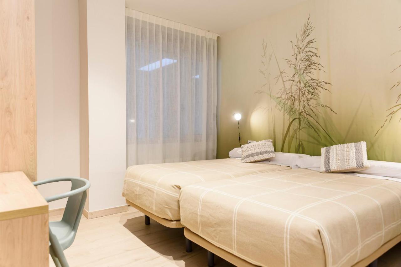 Three-Bedroom Apartment,1329340769:JPEG