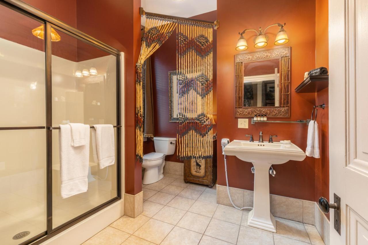 King Room Spa Bath